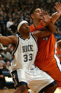 火箭签下新秀球员，加强内线实力