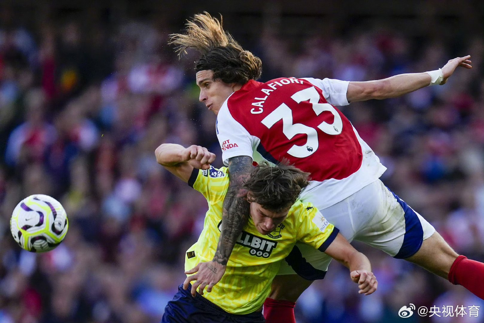 对阵西汉姆点射破门，萨卡200场英超已参与100粒进球  第2张