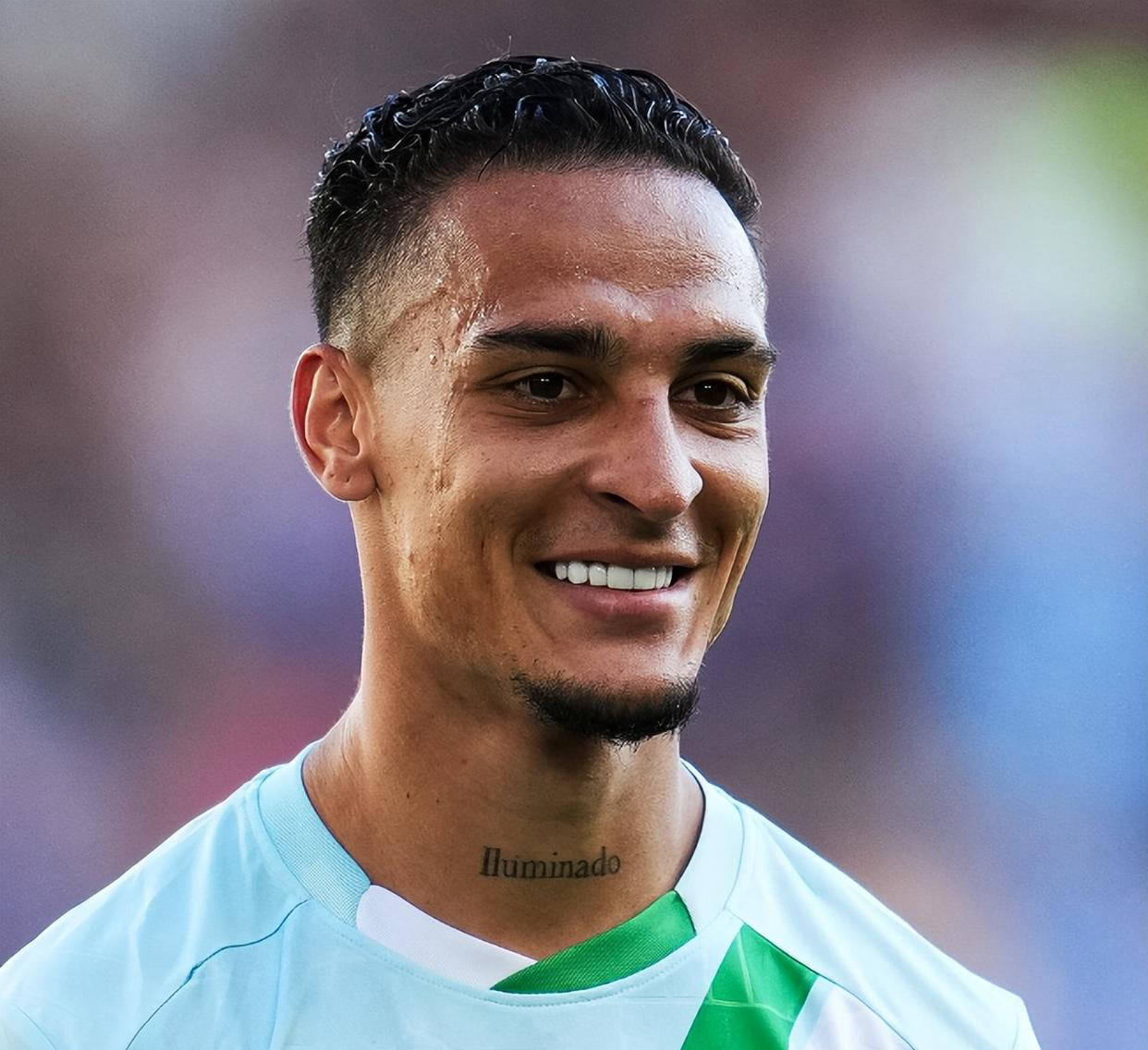 包含安东尼抨击曼联“粗鲁”，因为工作人员拒绝与他交谈；“不高兴”的球星将争取在一月份离开的词条  第2张