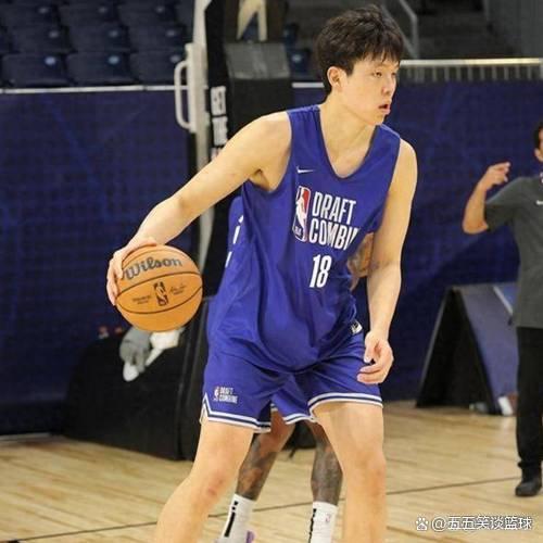 当年姚明都得打斯杯如今杨瀚森也一样的简单介绍