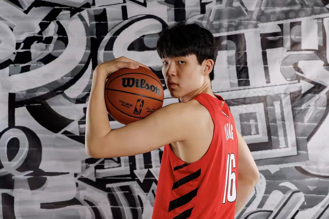 关于杨瀚森首秀兑现下饭承诺三分护筐妙传一个都没少的信息 第2张