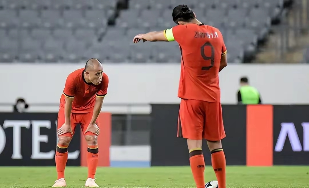 央视今晚依旧不转播中国男足世杯预选赛的简单介绍 第2张