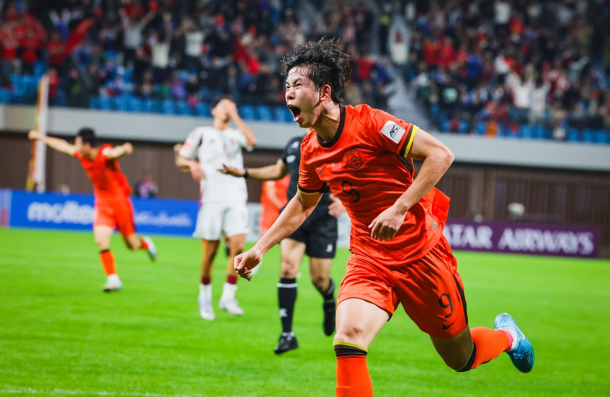 包含中国男足世预赛小组赛末轮2:0击败泰国队，收官战告捷的词条  第2张