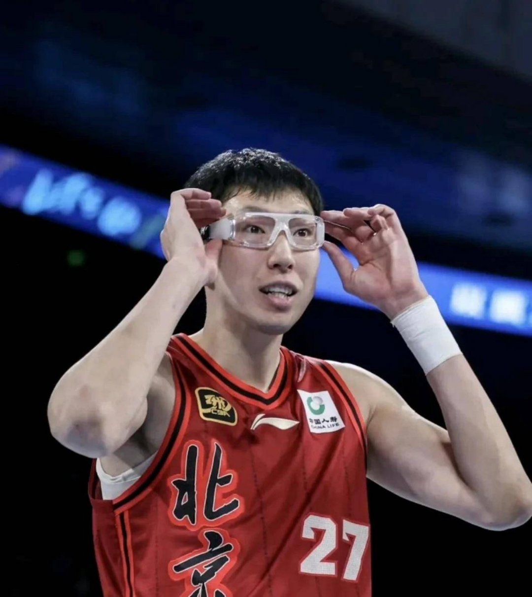 周琦15+9首钢胜深圳郭艾伦40分广州不敌北控的简单介绍 第2张