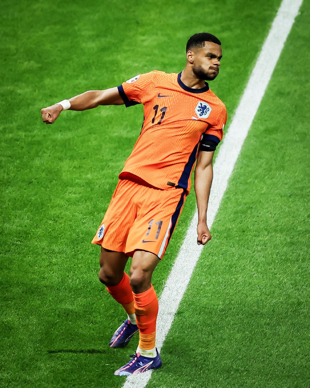 范戴克禁区外远射破门,荷兰3-0马耳他的简单介绍 第2张