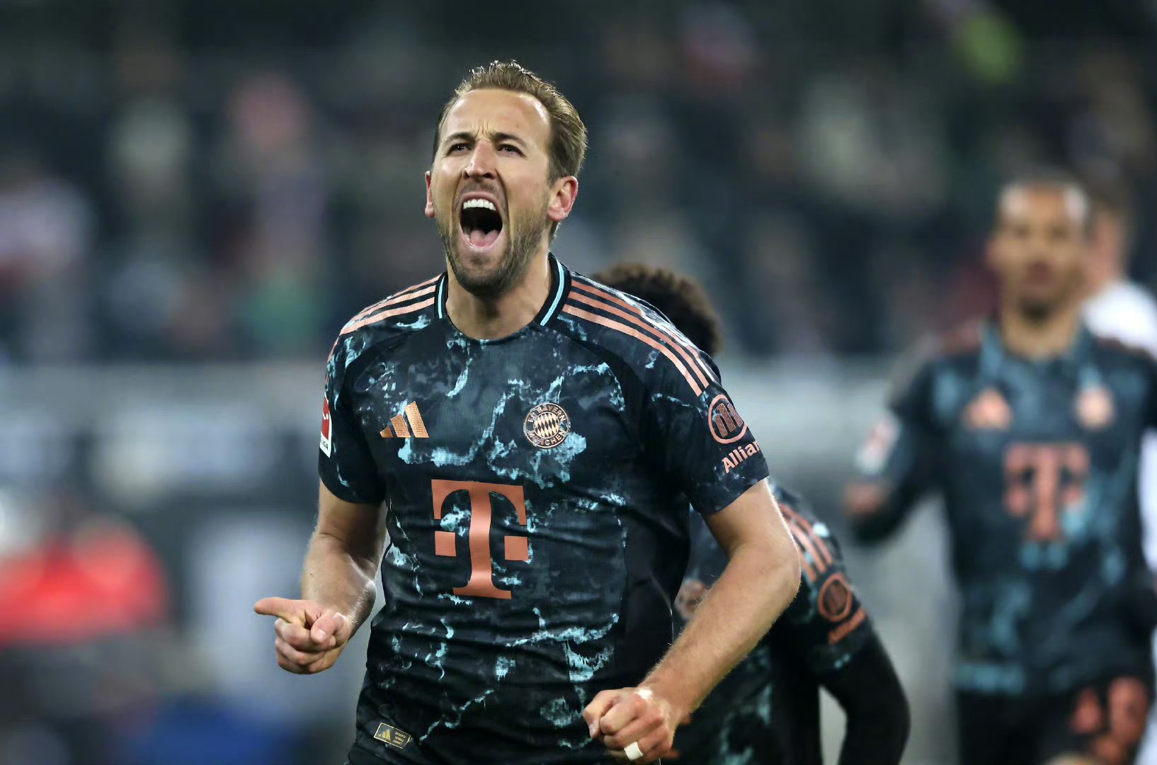 凯恩遗失射门靴!已连续5场比赛没有运动战进球的简单介绍 第2张