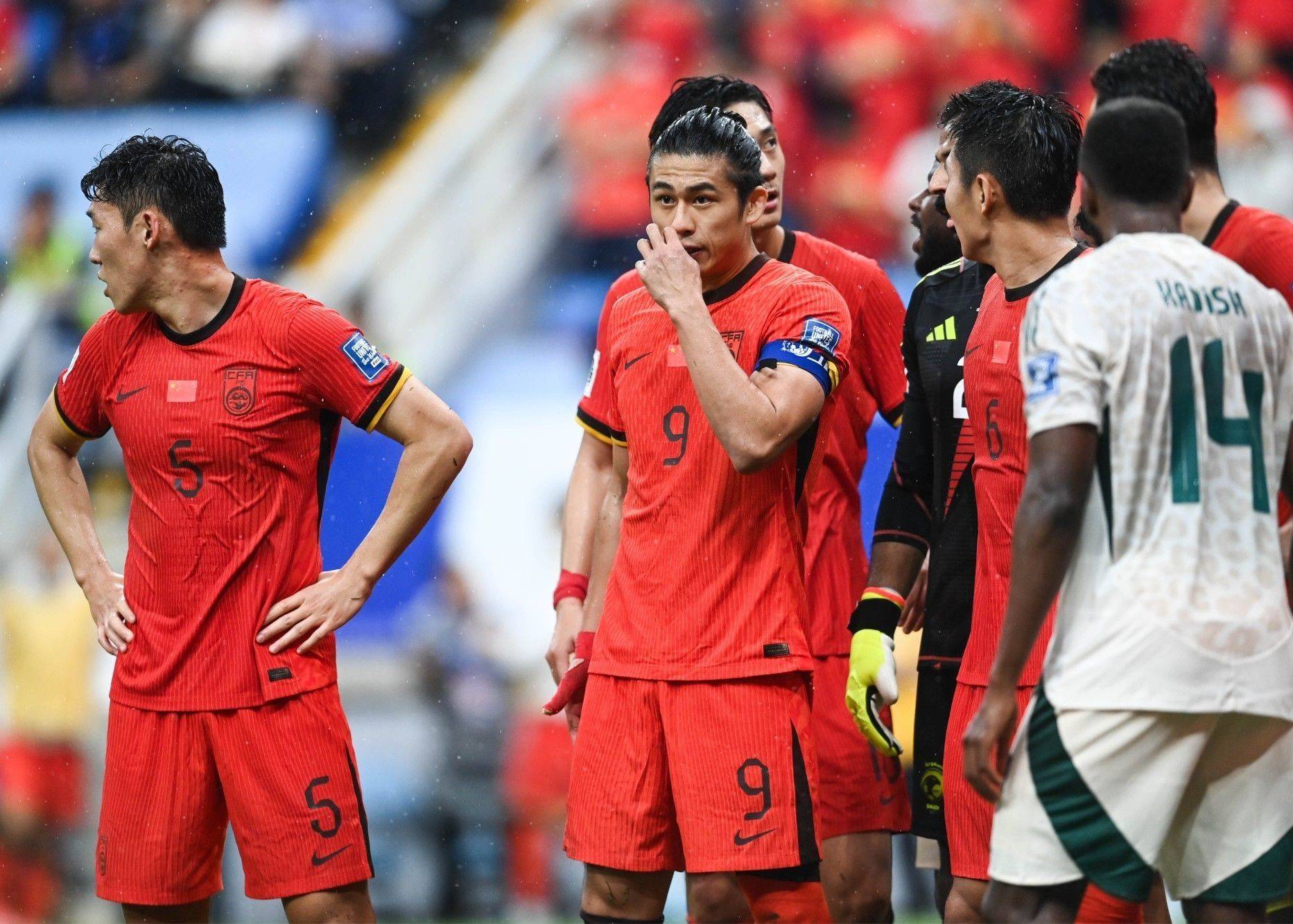 一场2-1绝杀,让中国队争冠起死回生,还送亚洲冠军2连败垫底出局的简单介绍 第1张