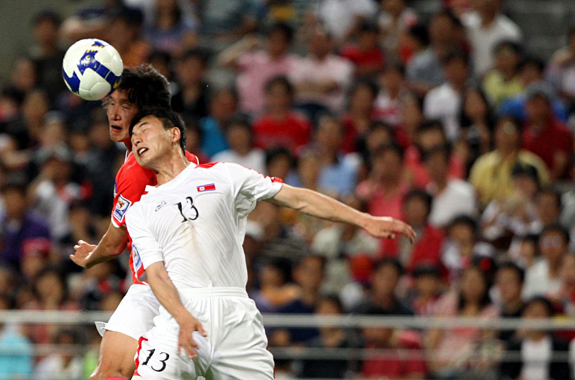 热议国足0-3韩国:意料中的输球我们踢的是二十年前的足的简单介绍 第2张