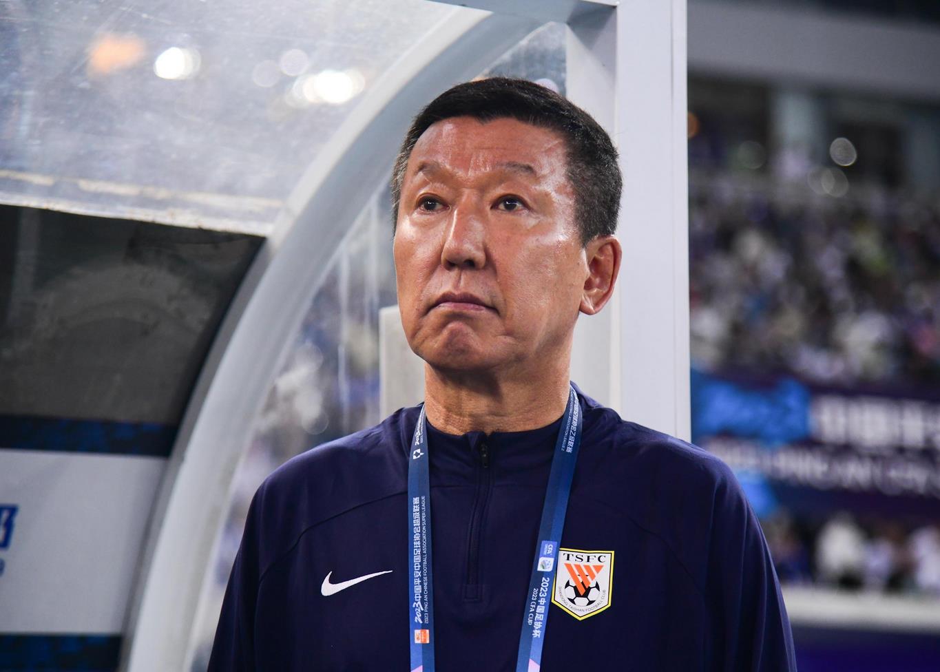 包含泰山队崔康熙旧伤复发返韩治疗将组建临时团队负责比赛的词条