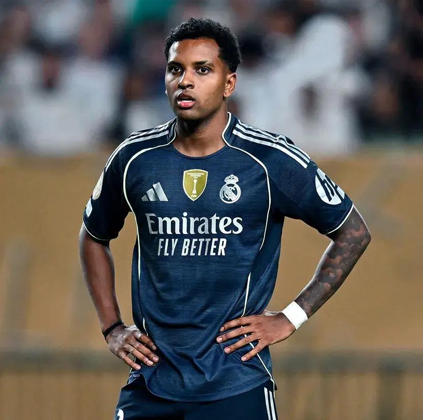 关于阿莱格里就是想买高薪射手，国米正在商讨卖出他的信息