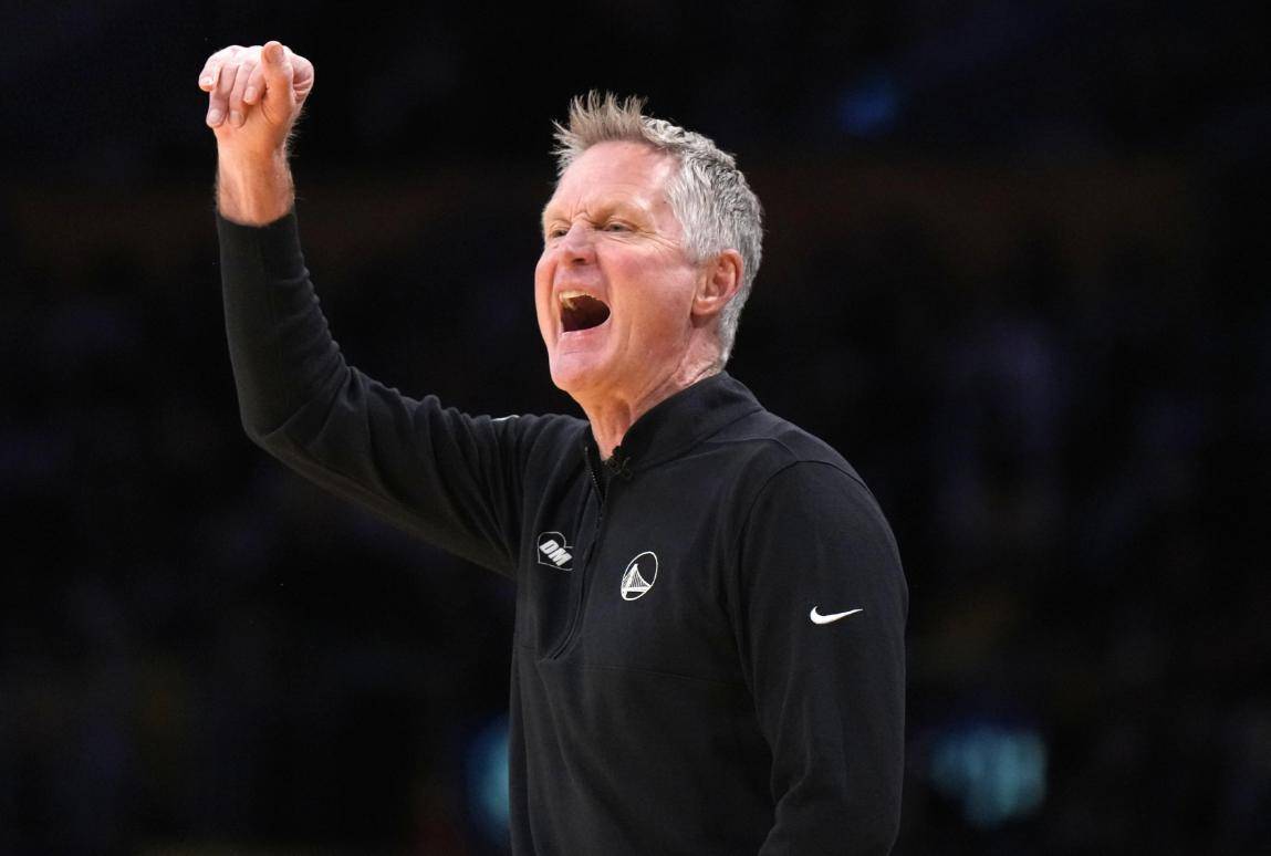 包含恭喜勇士！恭喜库里！霍福德加盟顶替鲁尼，网友：白菜价的词条