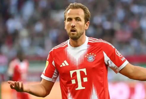 包含什么操作?!曝拜仁有意签德甲神锋让凯恩改打10号位的词条 第2张