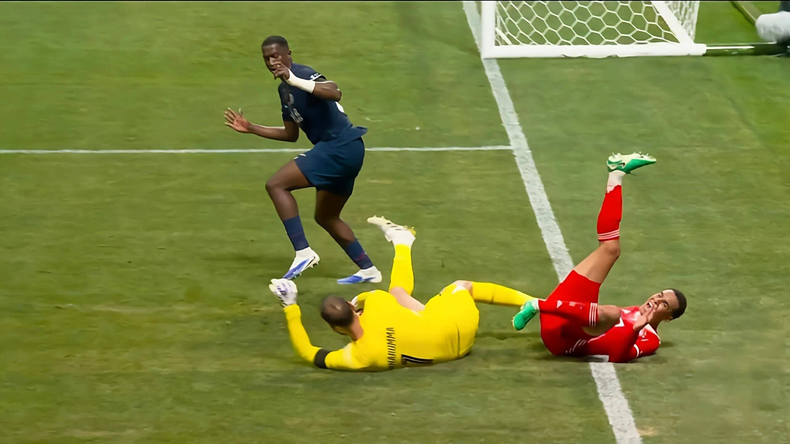 穆西亚拉重伤巴黎圣日耳曼淘汰拜仁慕尼黑的简单介绍  第1张