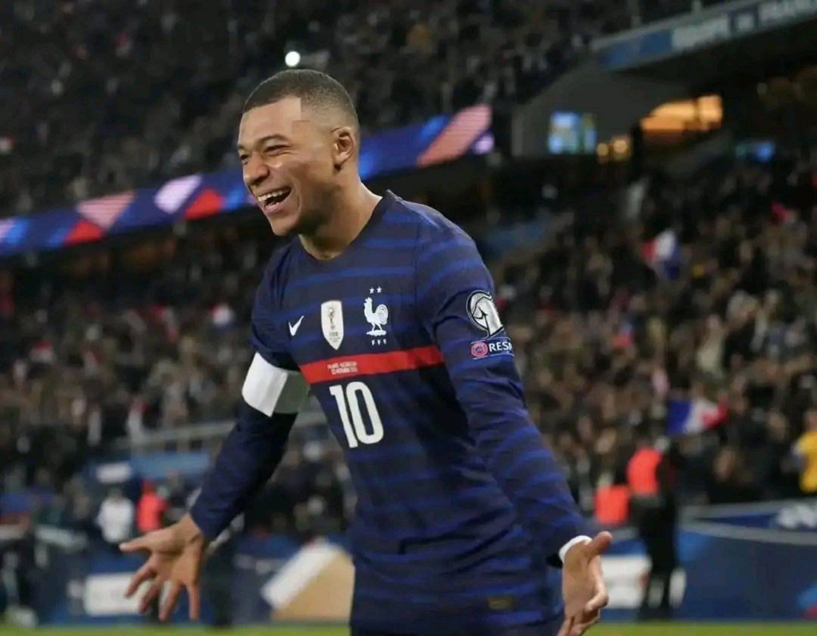 包含RMC姆巴佩与巴黎保持高度尊重,纳赛尔会与他热情地打招呼的词条 第2张