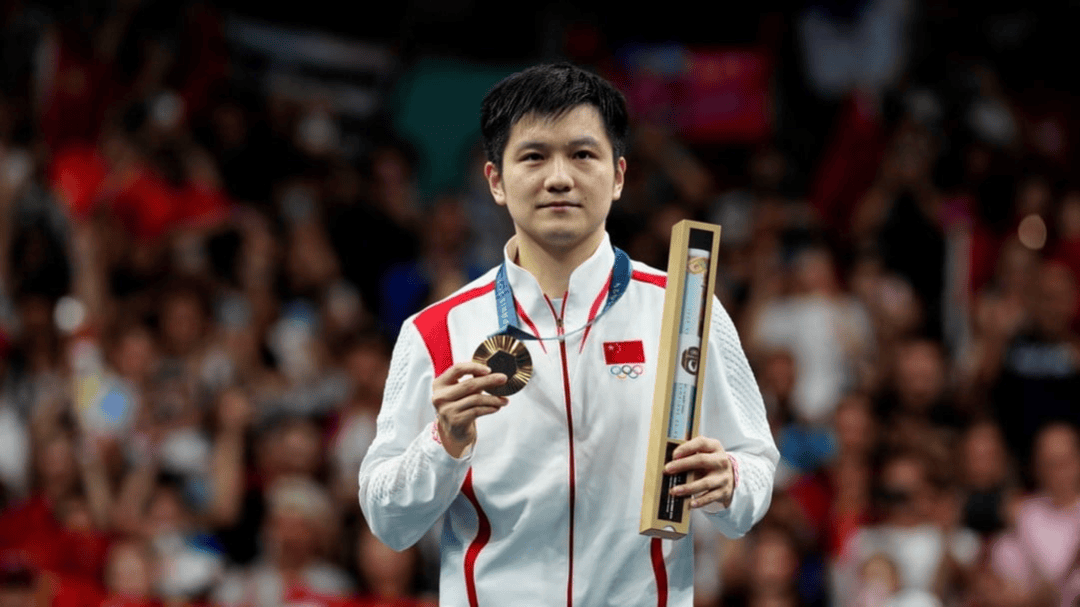 包含开心!樊振东参观萨尔布吕肯和管理层亲切交流,8月即将迎来德甲首秀的词条 第2张