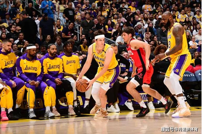 得分盛宴！湖人今天轰下140分，创球队本赛季得分新高的简单介绍