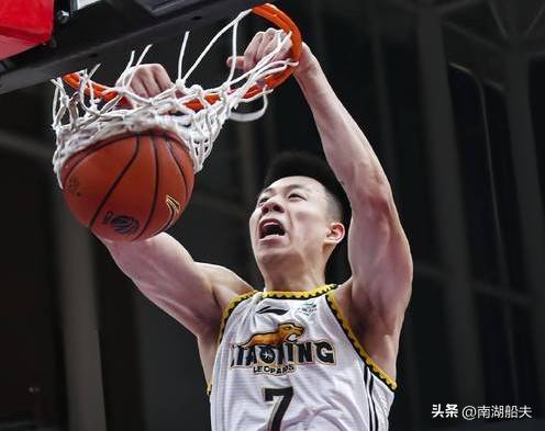 张镇麟因伤退出中国男篮集训辽宁队致谢篮协的简单介绍  第2张