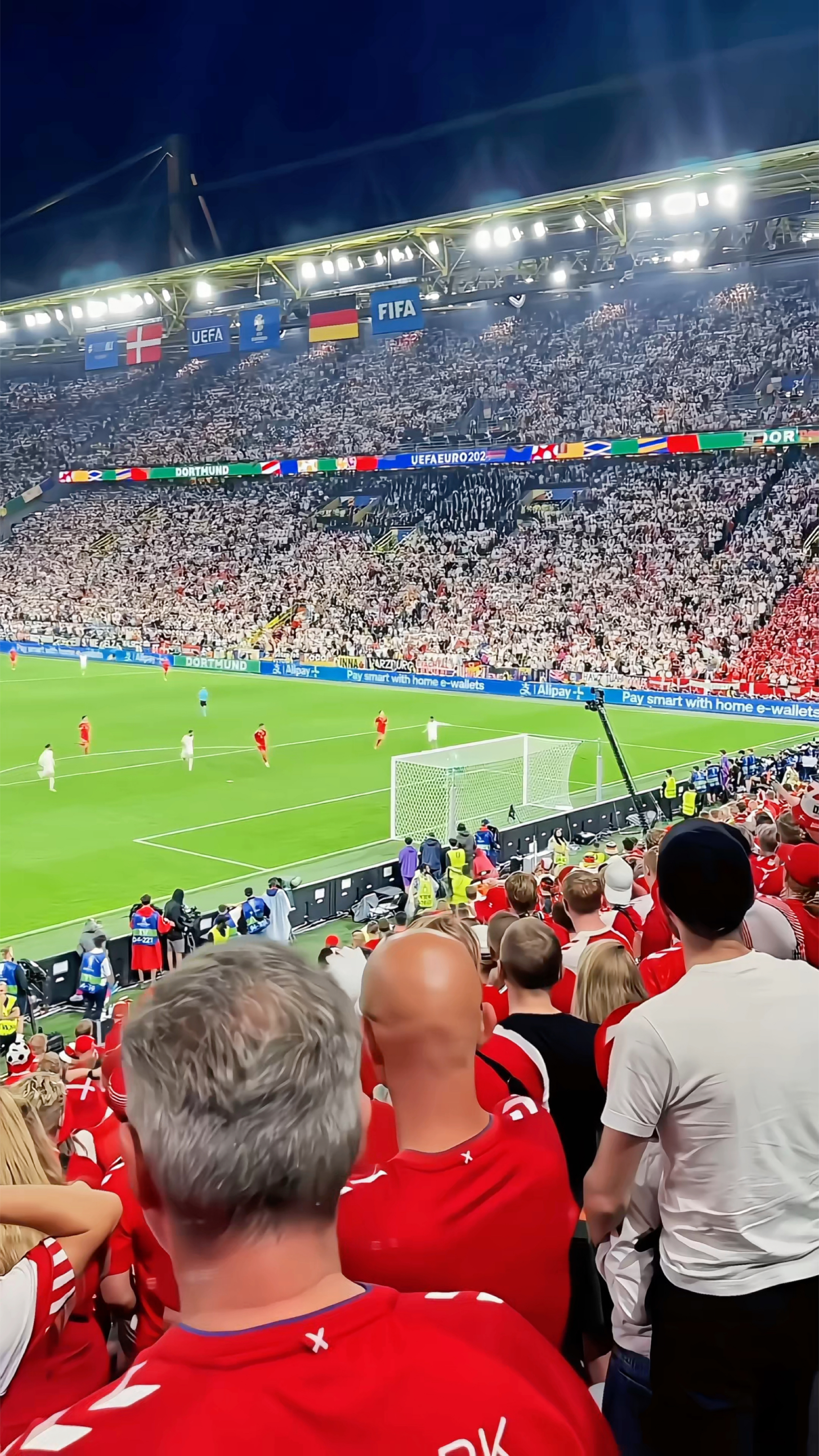 包含穆西亚拉回应重伤：没有谁需承担责任这是足球的一部分的词条  第2张