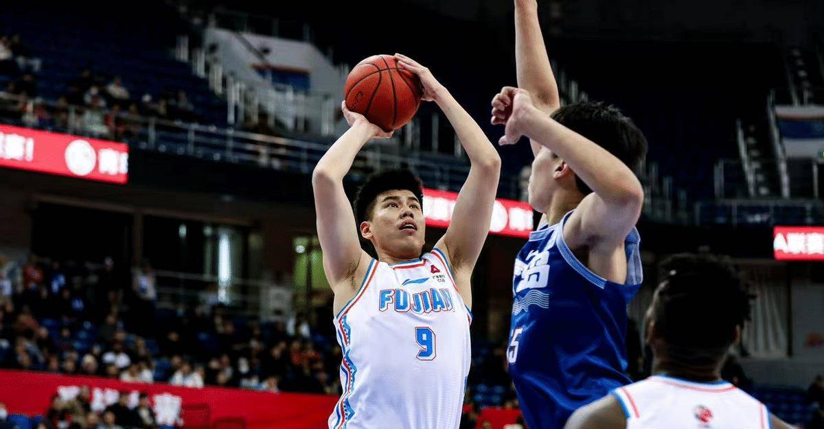 王睿泽30分杨瀚森29+10+7青岛击败深圳的简单介绍