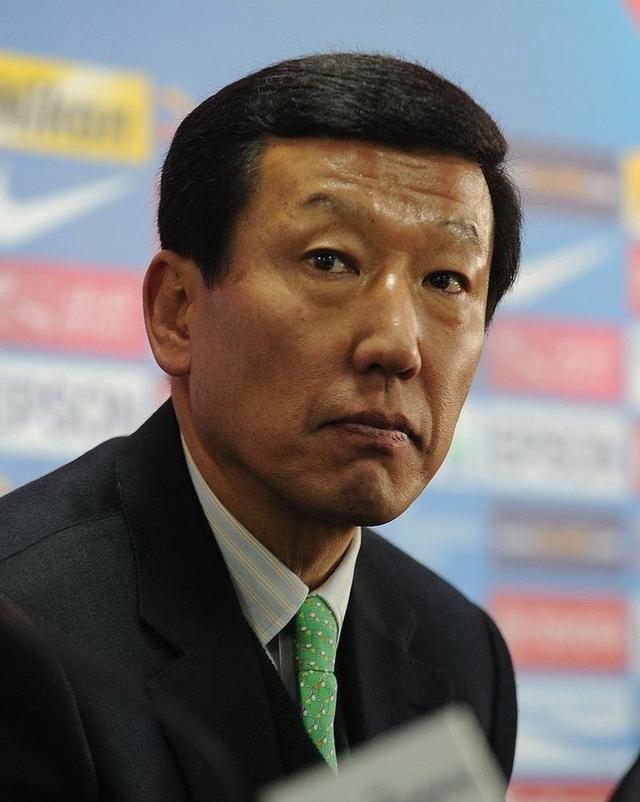 离奇！曝泰山主帅崔康熙找不到人俱乐部想沟通没有回应的简单介绍