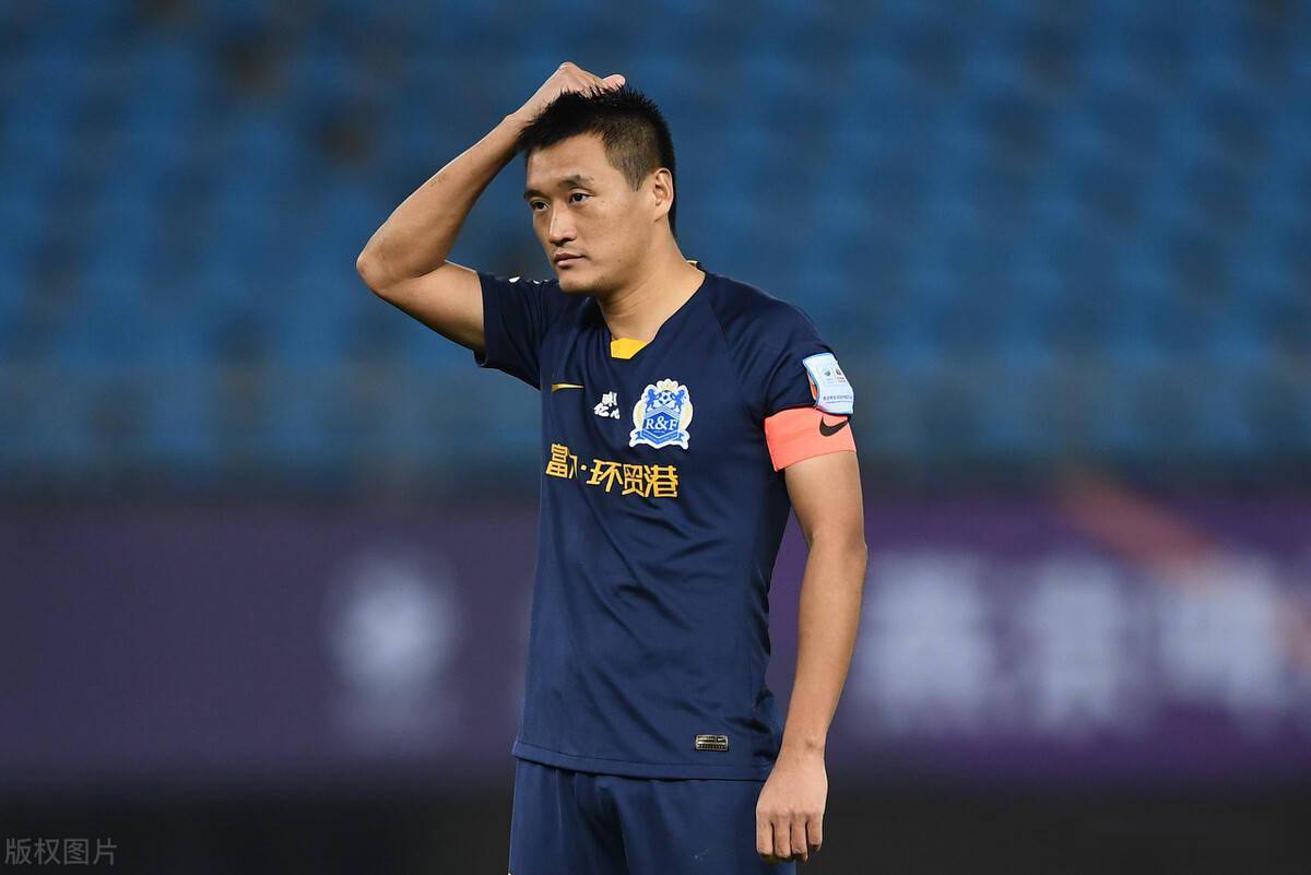 新一期国足集训名单边后卫严重缺人，李帅和邓涵文为何继续落选？的简单介绍  第2张