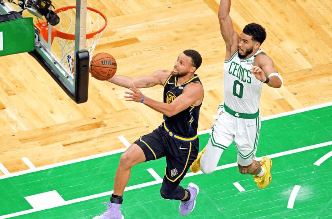 队史首冠要来了？总决赛2-1领先的球队最终夺冠概率为81%的简单介绍  第2张