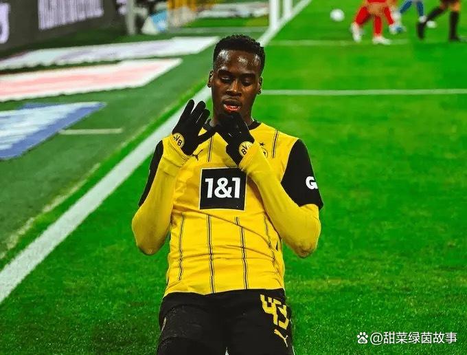 签至2032!切尔西签下20岁多特边锋吉滕斯,转会的简单介绍 第2张