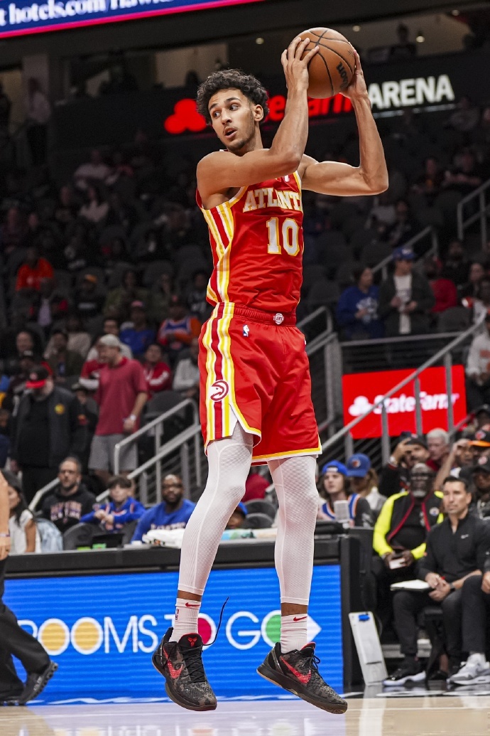 李承耀出战30分钟，11中5得到13分1篮板1抢断的简单介绍  第2张