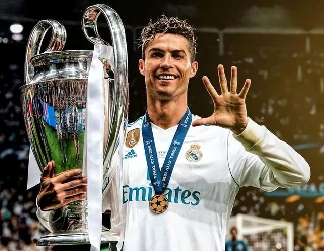 C罗斩获生涯第36座冠军奖杯,曾获1次欧洲杯5次 C罗斩获生涯第36座冠军奖杯,曾获1次欧洲杯5次