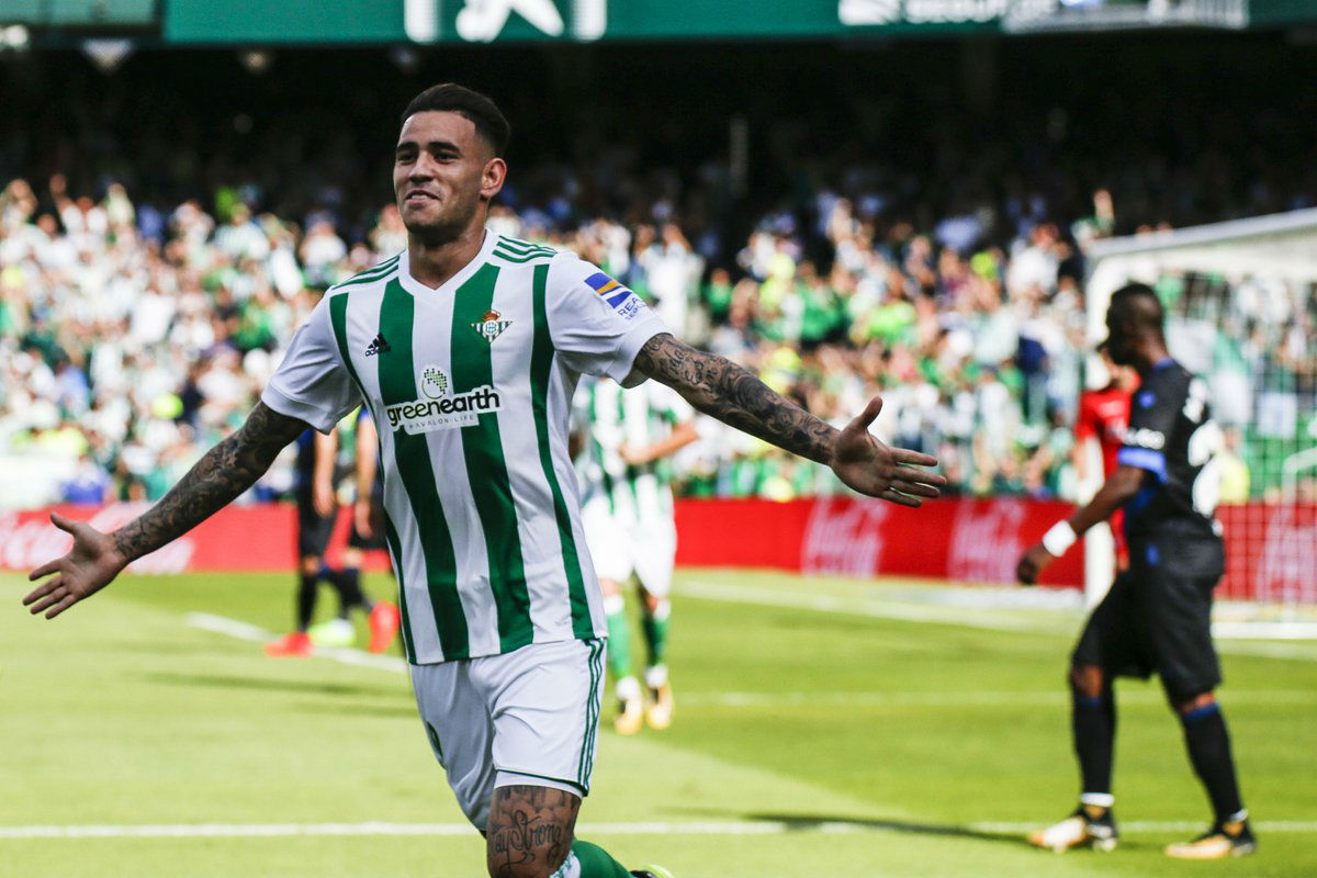 电讯报热刺非户口本球员超员，一些资深球员可的简单介绍