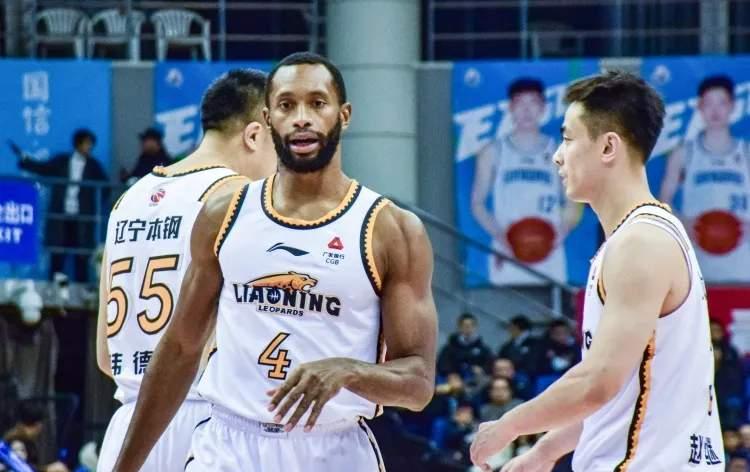 弗格32分辽宁终结上海16连胜江苏不敌新疆的简单介绍