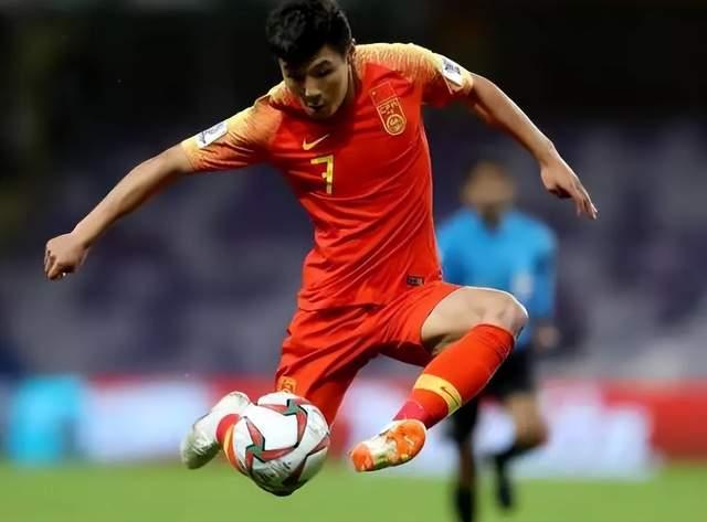 关于一个进球让亚洲足球在世界面前挺直了腰板。句号的信息