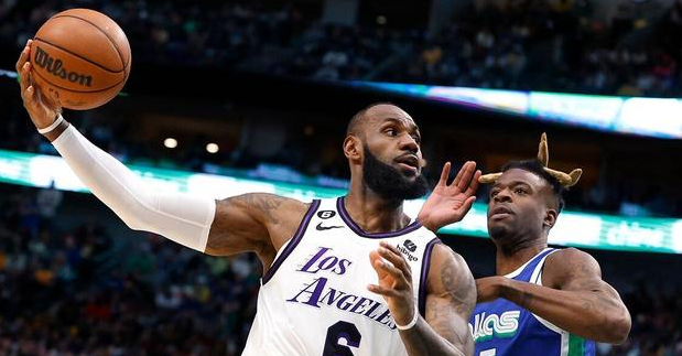 关于湖人不需引进中锋留海斯&amp;范德彪打4防守理念一致时能夺冠？的信息