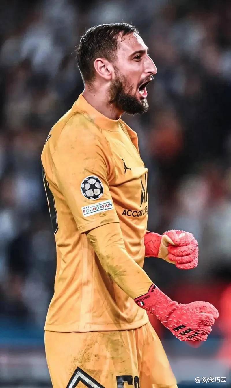 关于埃利奥特：我热爱利物浦，但我已经22岁了，不想浪费太多年的信息