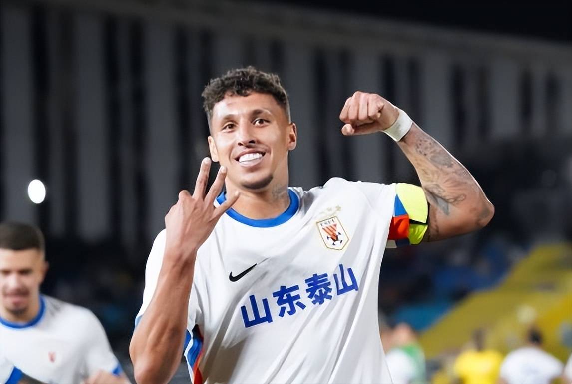 包含喜讯！克雷桑已官宣敲定跟武磊首秀搭档出战比赛时间，泰山球迷点赞的词条