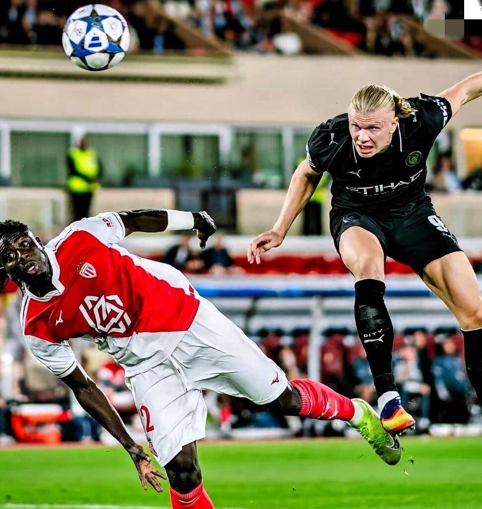 欧冠狂欢夜，冷门迭爆，巴黎绝杀巴萨，曼城尤文遭绝平的简单介绍