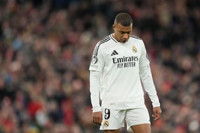 关于凌晨4点皇马迎虐菜之战：阿隆索输球就下课姆巴佩冲击C罗12年纪录的信息