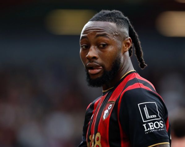 曼城在签下塞梅尼奥的竞争中领先于利物浦和曼联；阿森纳也对这笔转会持开放态度。的简单介绍