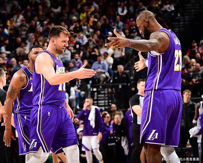刚刚！湖人赢了！东契奇45分三双，詹姆斯2次超级暴扣...的简单介绍