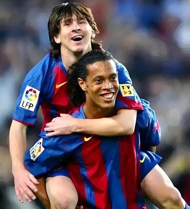 著名皇马球迷龙赛罗，再次胡搅蛮缠黑梅西、吹C罗！的简单介绍