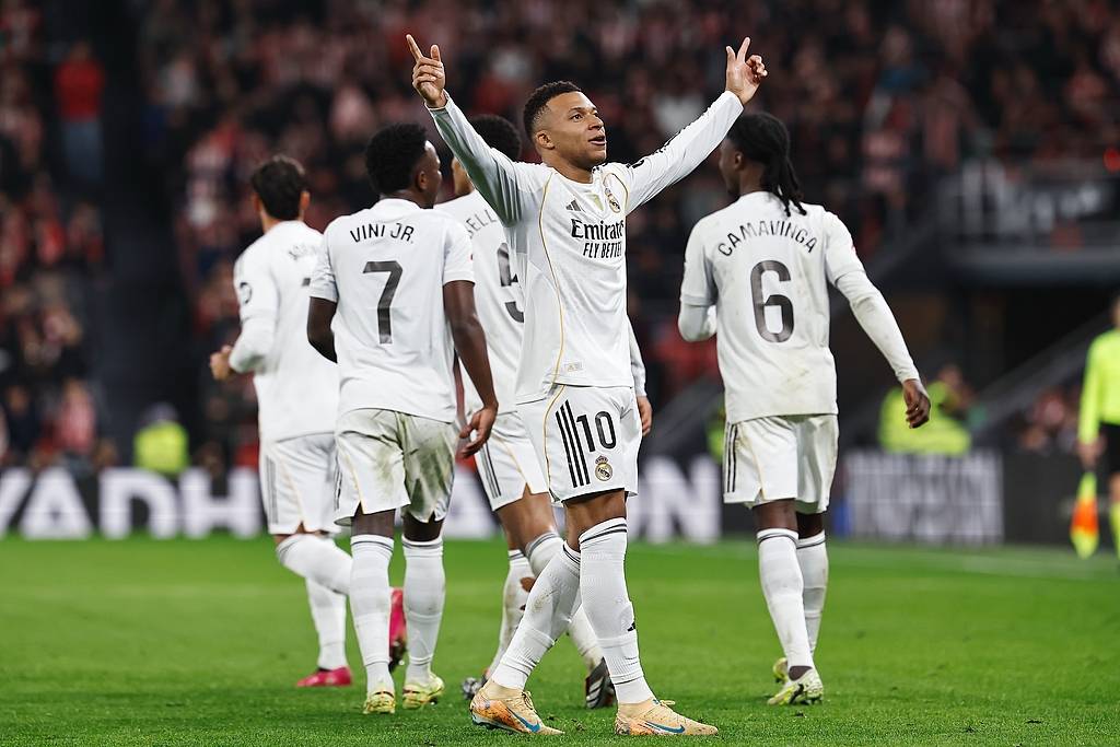 包含西甲-姆巴佩年度59球平C罗纪录皇马2-0十人塞维利亚的词条