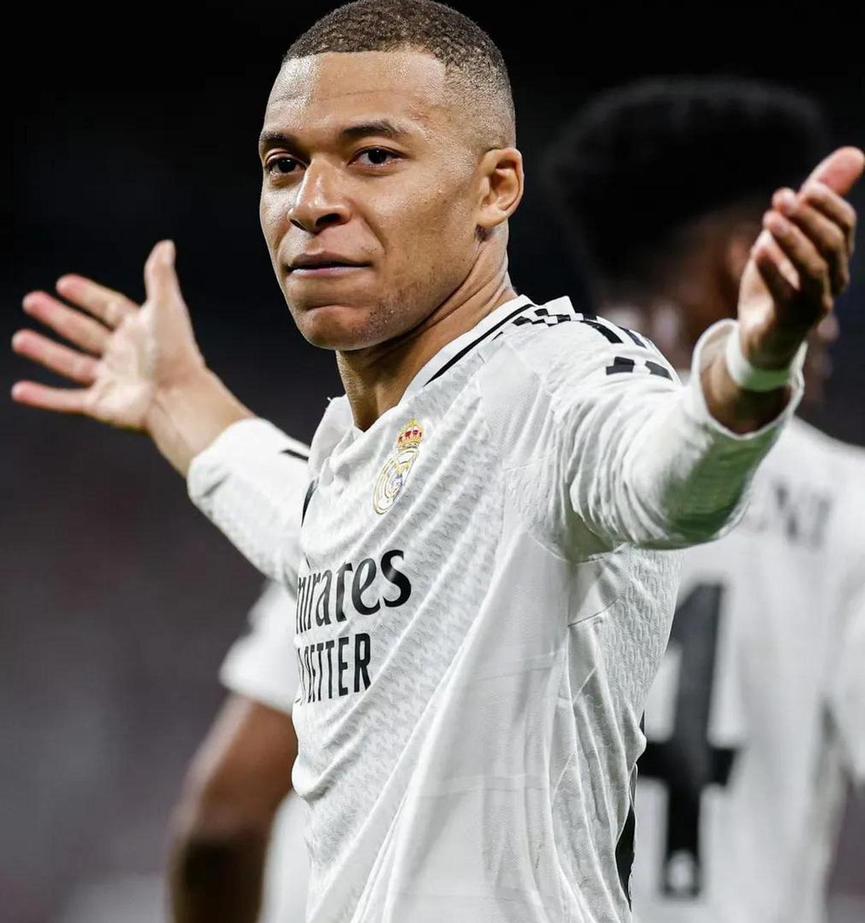 皇马首位离队球员确定！19岁天才前锋将租借至里昂，半季仅99分钟出场的简单介绍