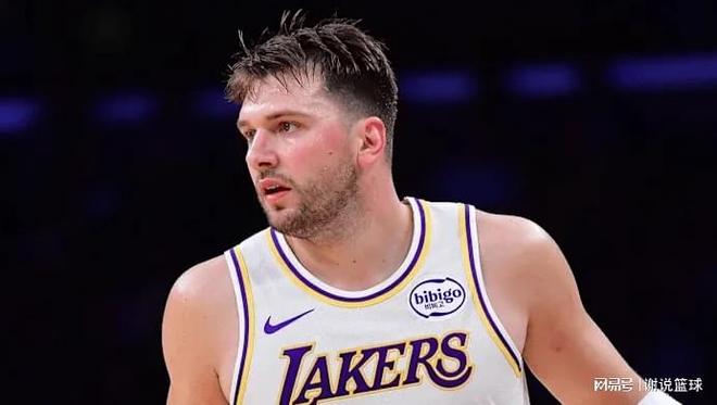 包含詹姆斯首秀11+12东契奇37+10湖人5人上双逆转爵士的词条  第2张