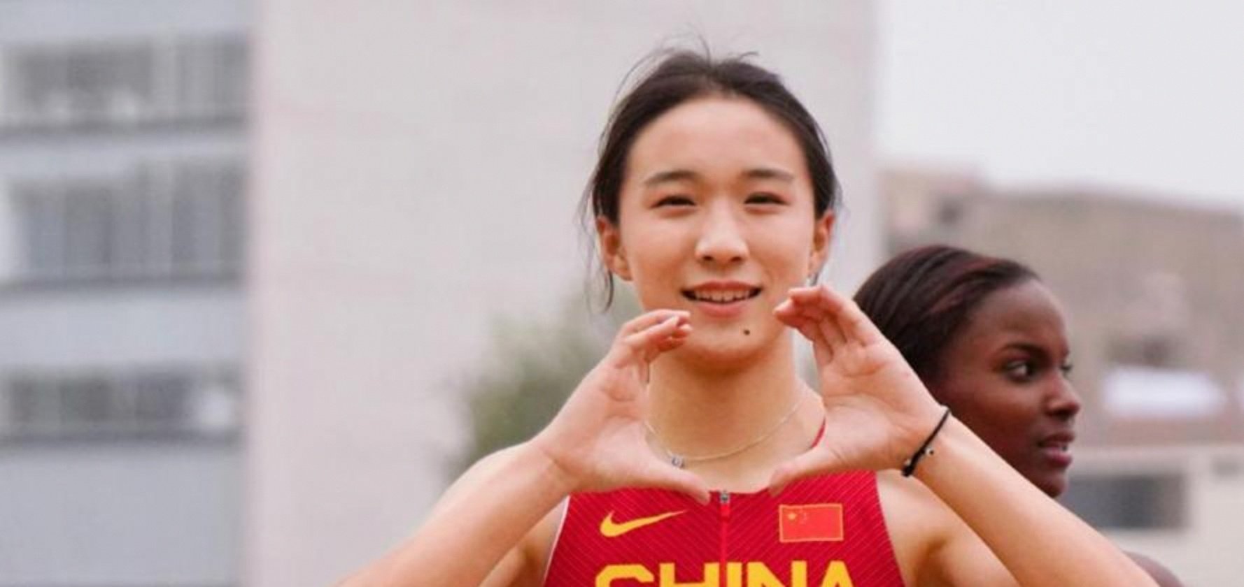 包含200米再夺一金!16岁小将陈妤颉加冕女子短跑双冠王的词条  第2张