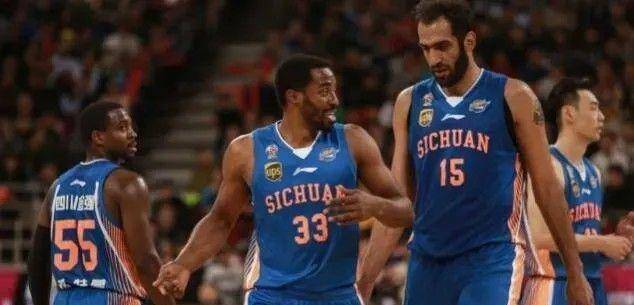 包含CBA四川队全体成员发联名信：遭欠薪3至9个月的词条