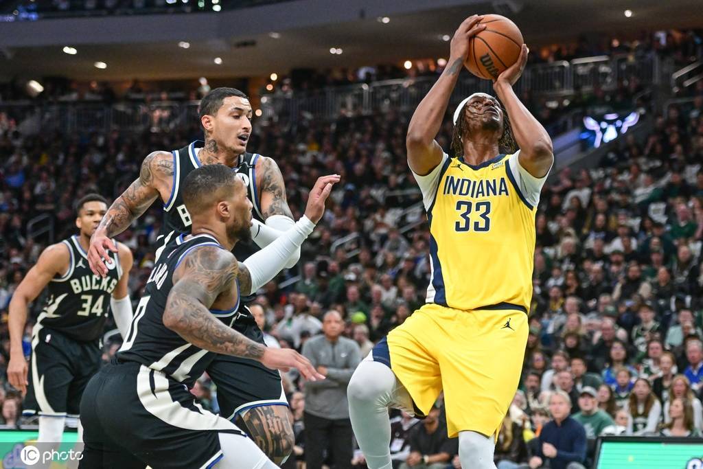 关于雄鹿围绕扬尼斯孤注一掷？裁掉利拉德，延期支付1.13亿美元合同的信息  第2张