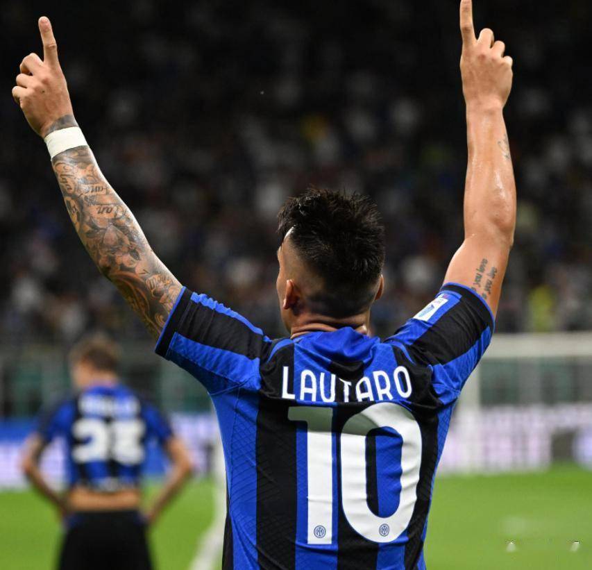 关于随着萨索洛3-1，罗马2-0，米兰2-1那不勒斯，意甲最新积分榜出炉的信息  第2张