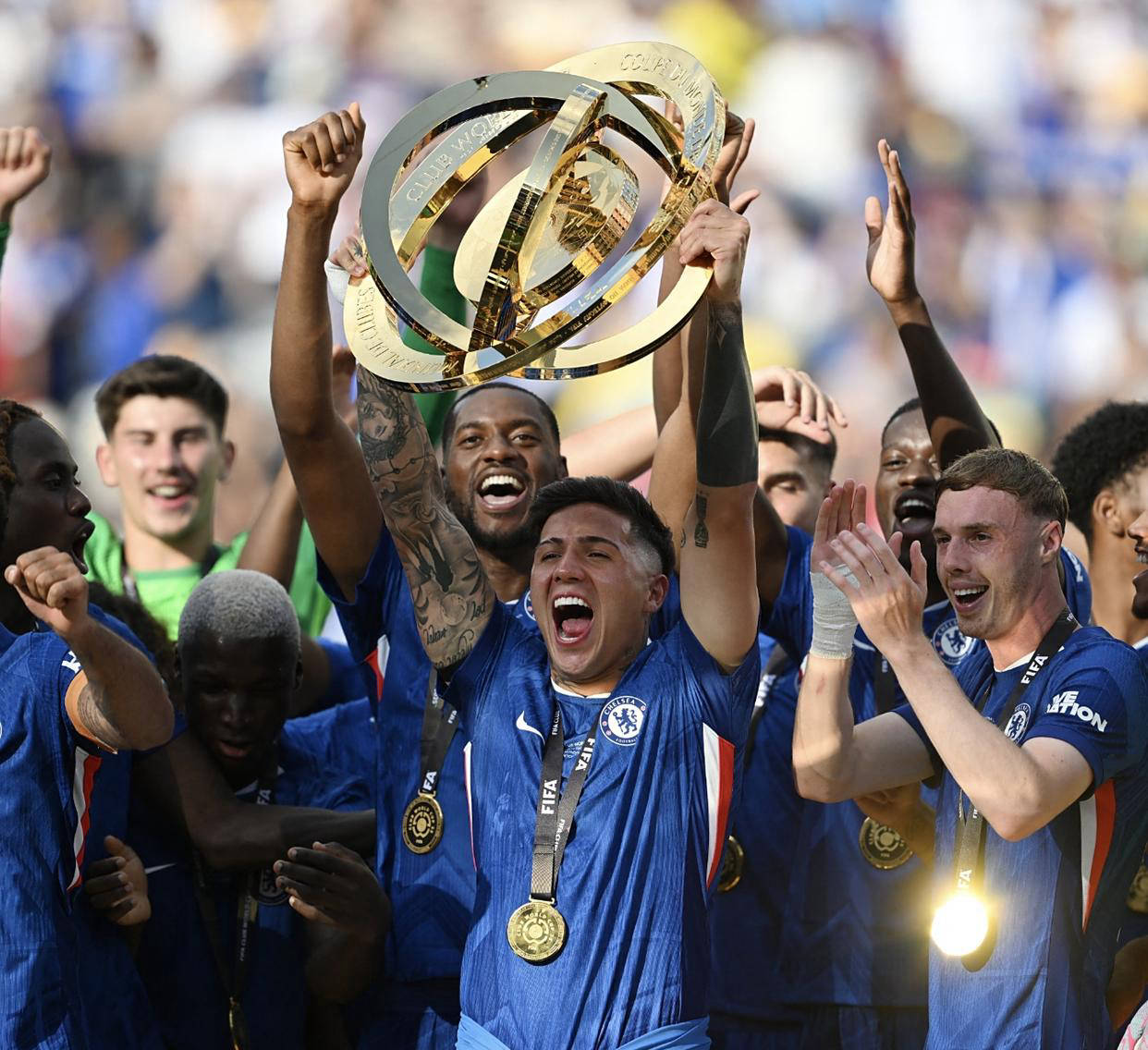 欧冠附加赛首回合：费内巴切主场闷平10人本菲卡的简单介绍  第1张