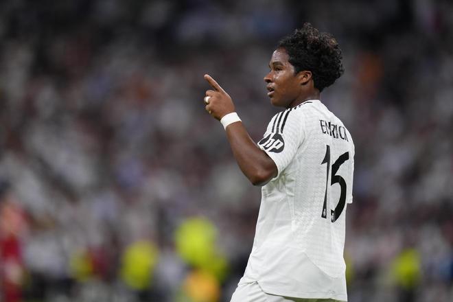 包含恩德里克在七个月的荒野期后确保了租借离开皇家马德里的词条