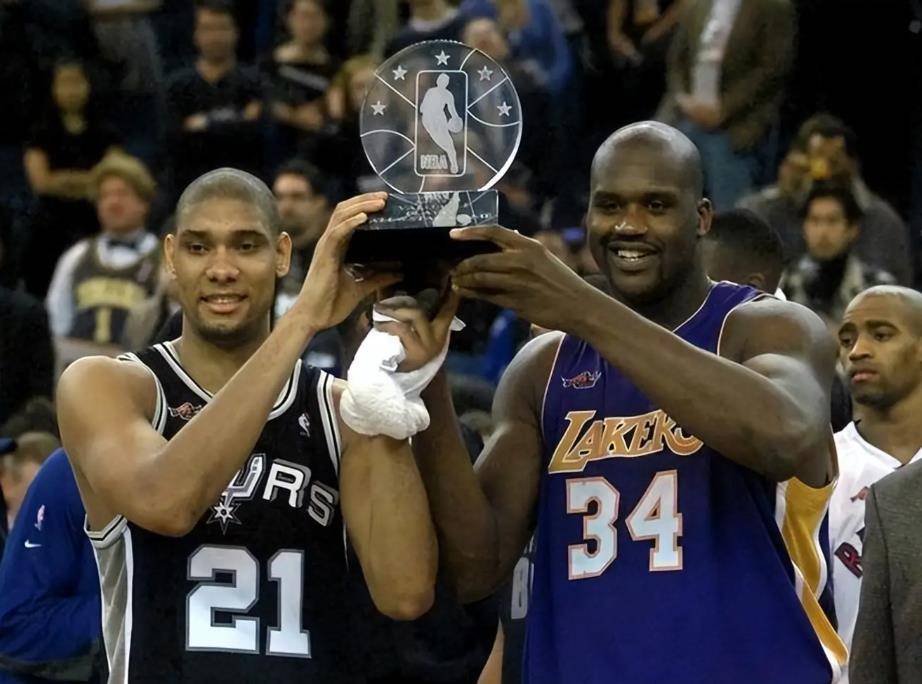 姚明NBA生涯35个精彩时刻，隔扣邓肯&背打奥尼尔领衔的简单介绍